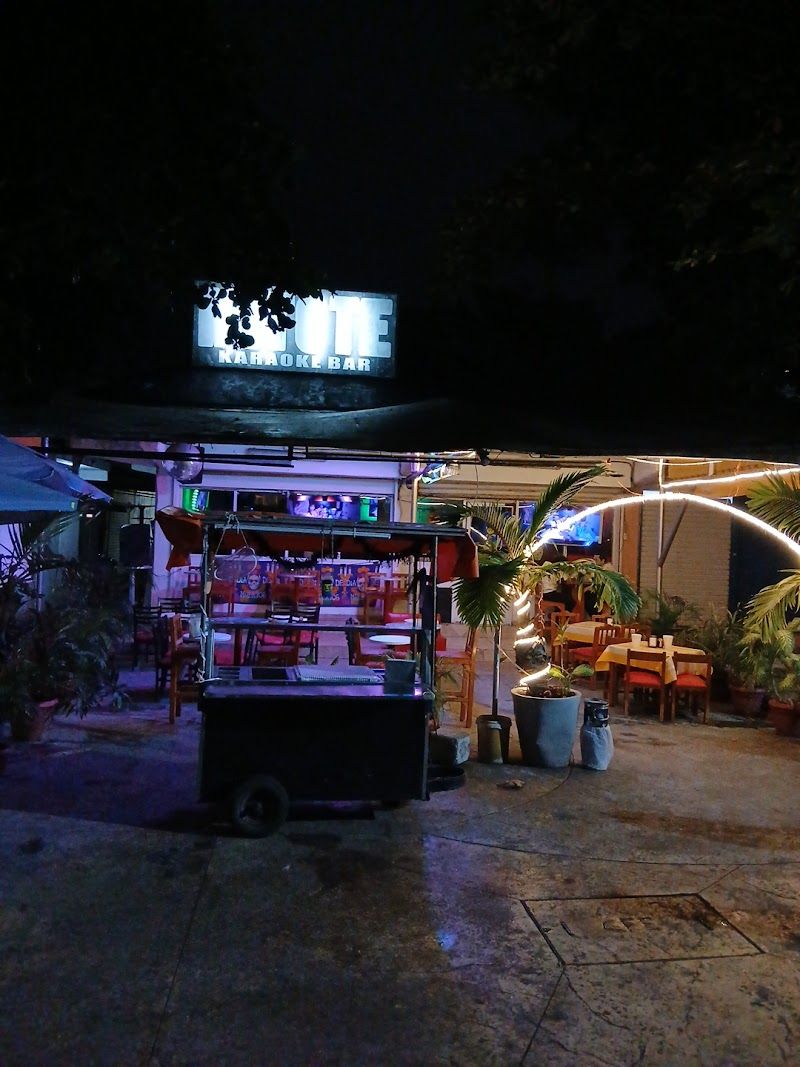 Mitote Karaoke-Bar
