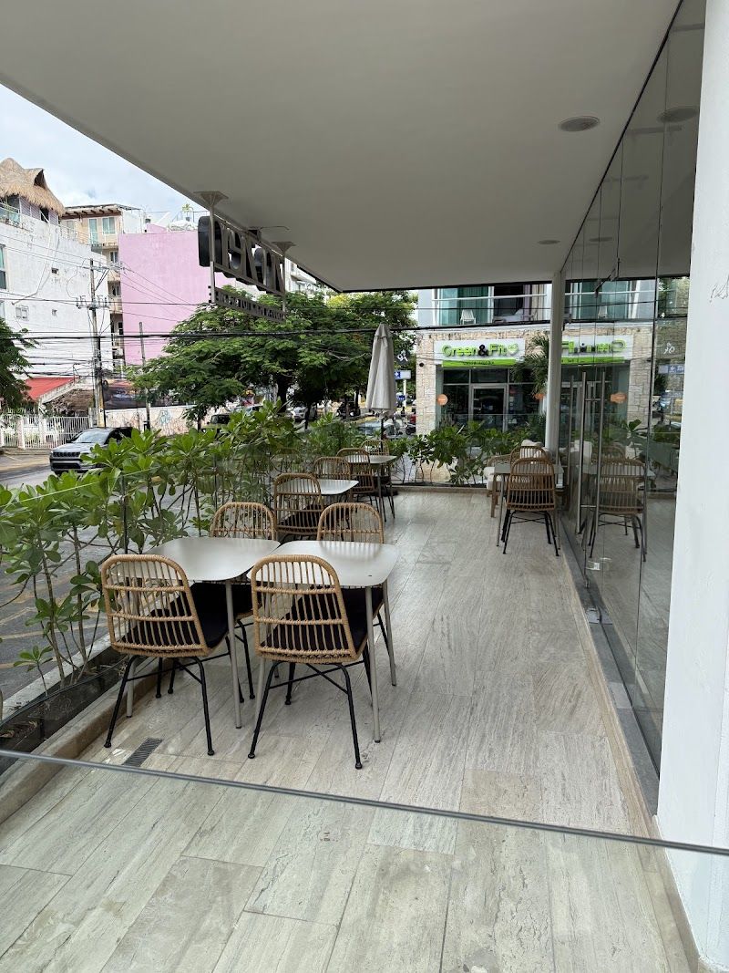 Zo'Zen Yogurt & Cafe