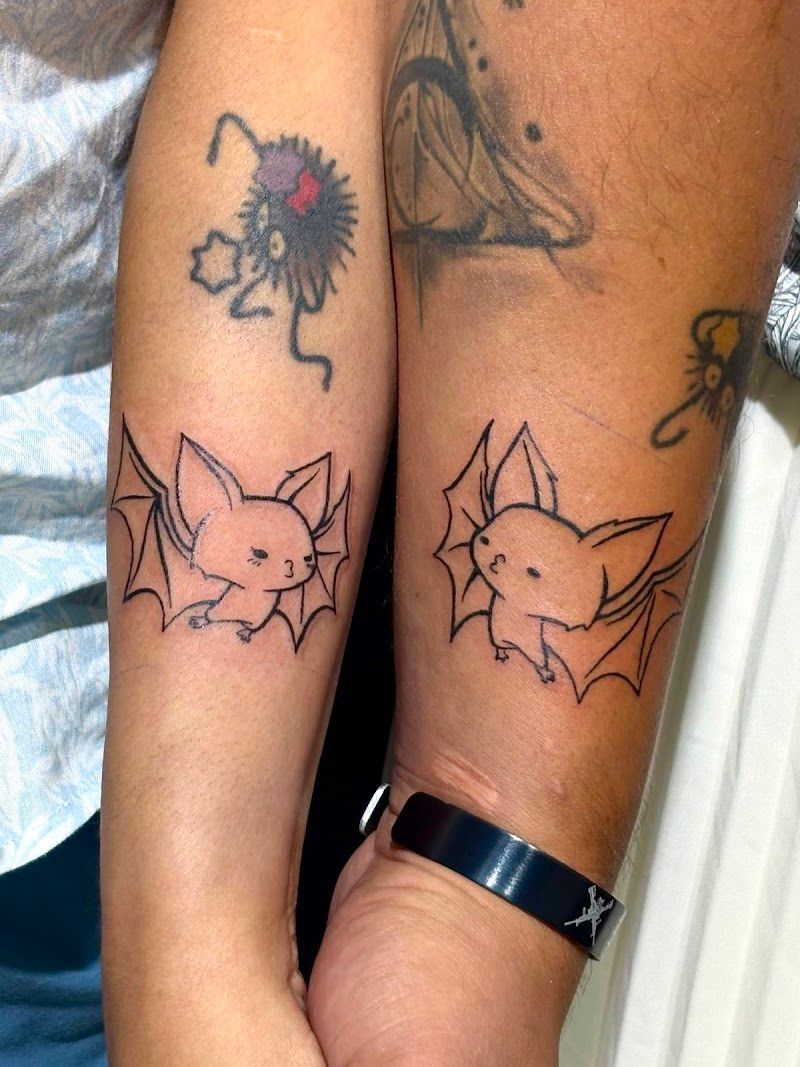 Moon Ink Tattoo & Piercing Shop