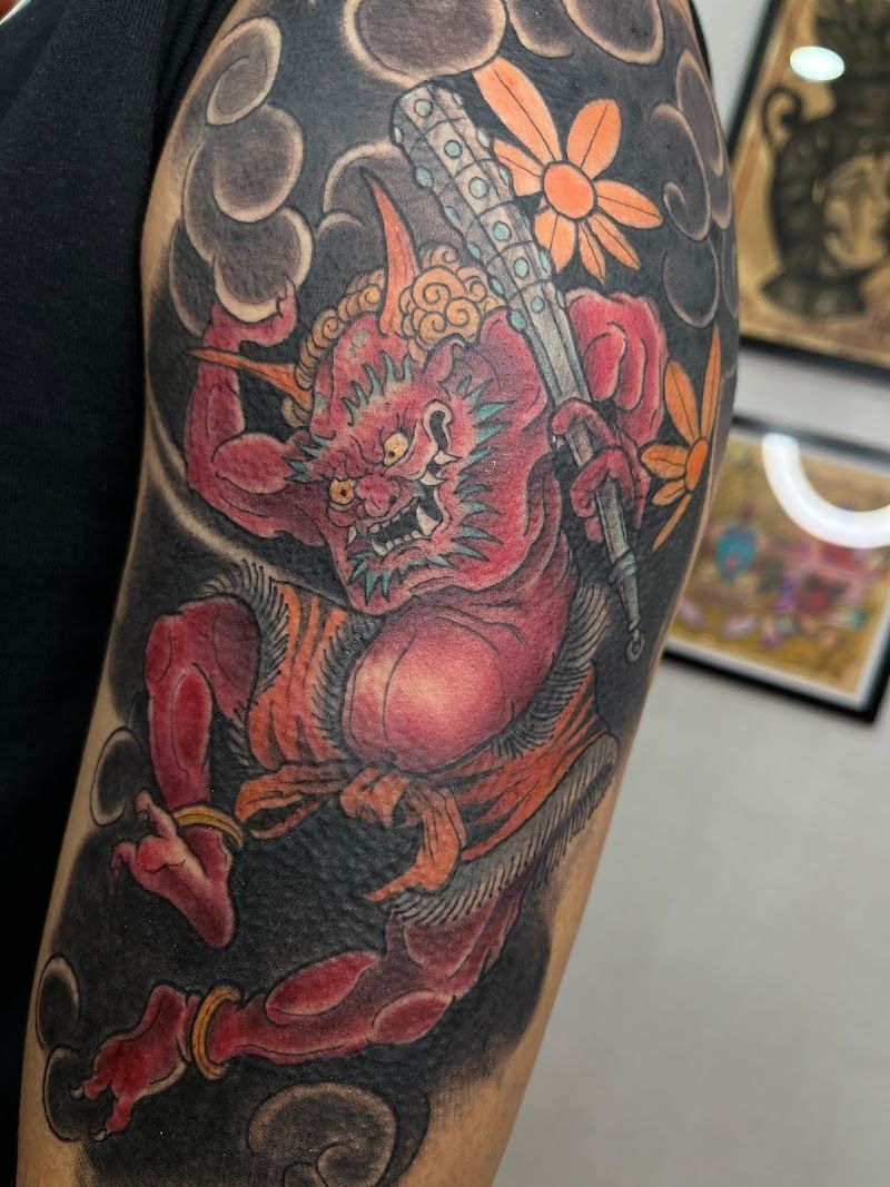 Nomad Ink Tattoo and Piercing Studio