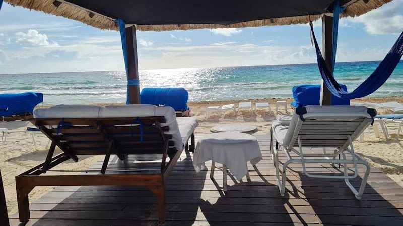 The Caribe Bar & Grill