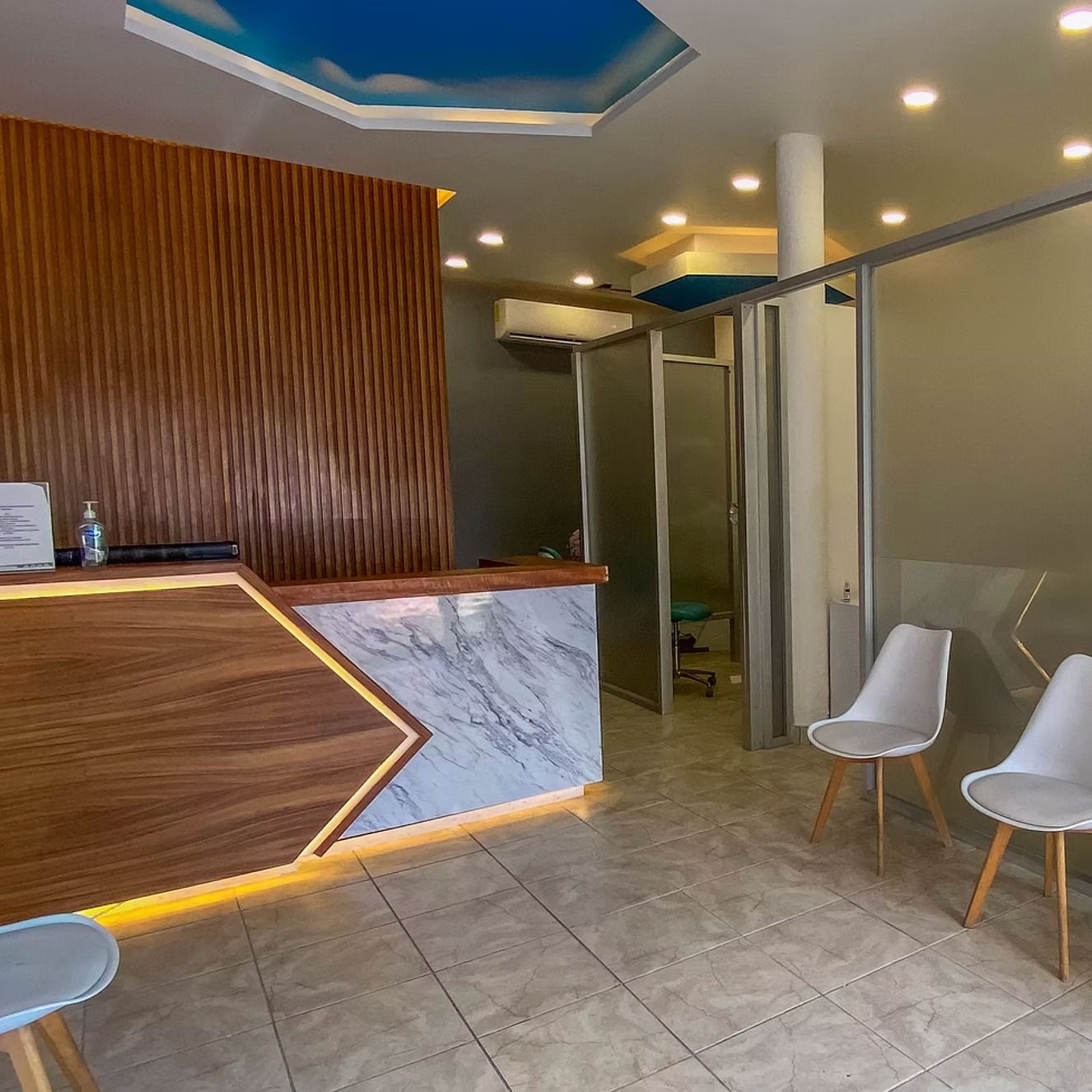 Clínica Dental Medident Playa