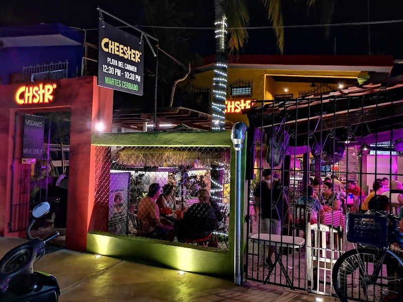 Cheester Playa del Carmen