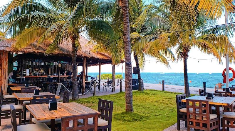 Sirenas Raw Bar