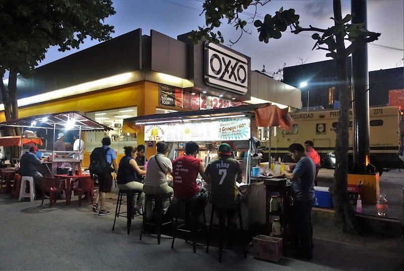 Tacos y Tortas El Tío