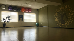 R3naSer - Yoga y transformación