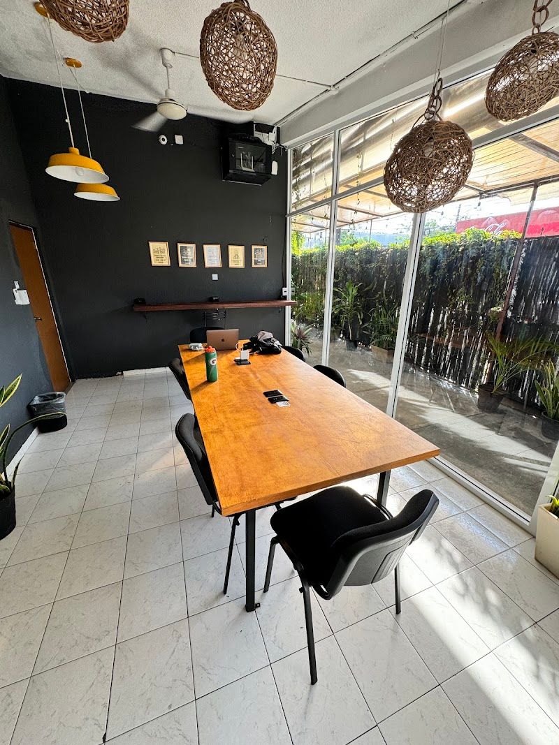Coworking Che Playa Hostel