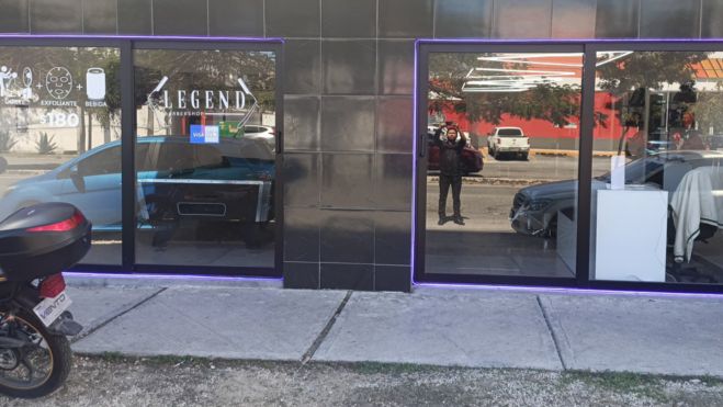 LEGEND BARBERSHOP