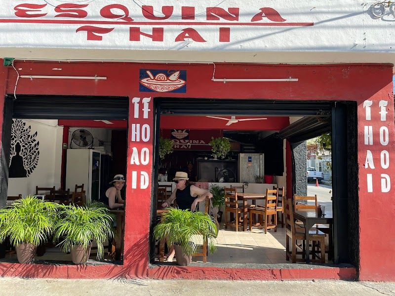 Esquina thai restaurant