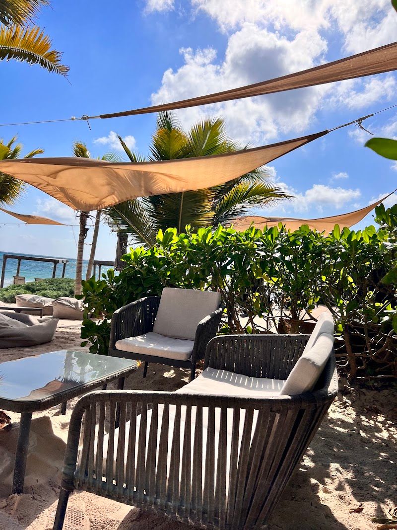 Cian Hali Beach Club
