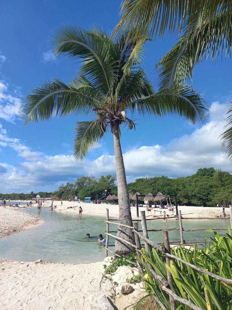 Playa Punta Esmeralda
